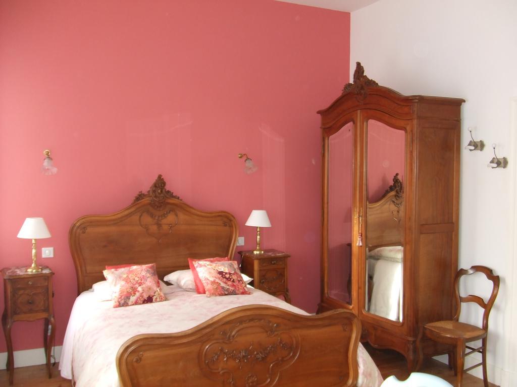 Deluxe Double Room Shower